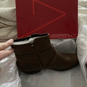 Womens size 9w Aerosole Bootie.